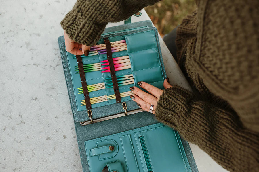 della Q | Hook & Needle Notebook