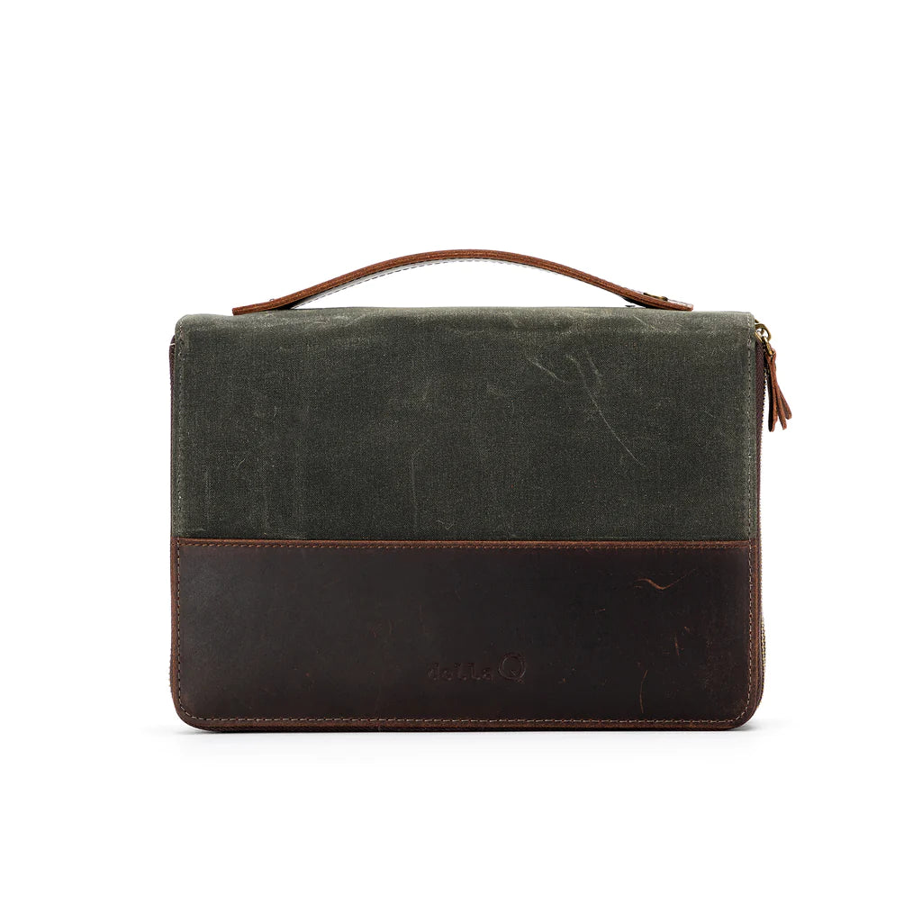 della Q | Maker's Canvas Portfolio