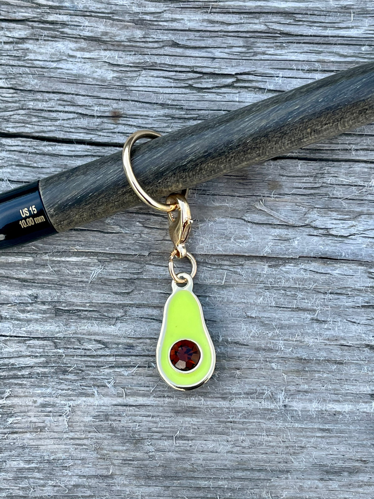 Southpaw Stitch Markers | Avocado Gold