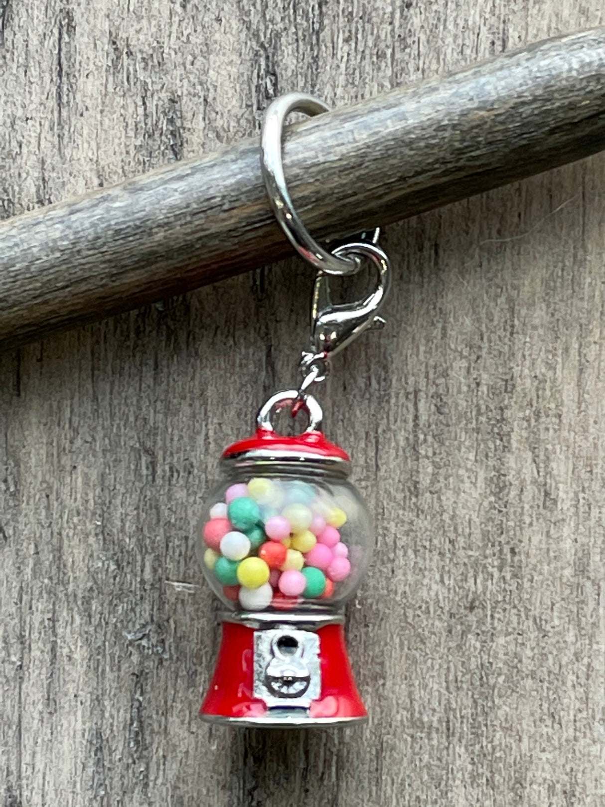 Southpaw Stitch Markers | Bubble Gum Machine