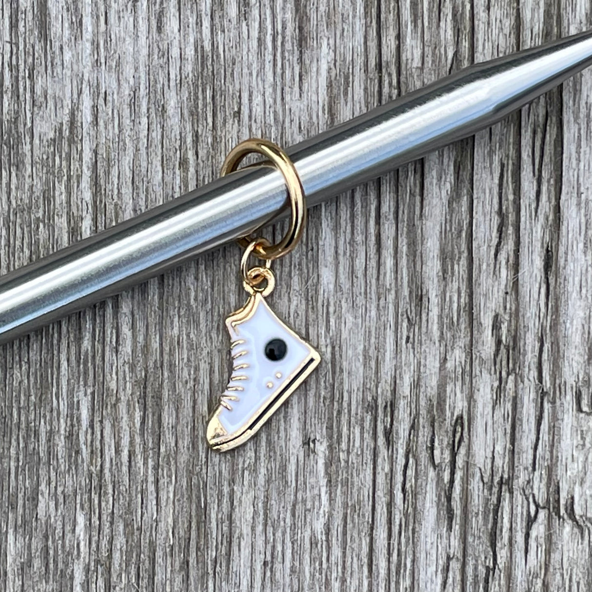 Southpaw Stitch Markers | Chucks