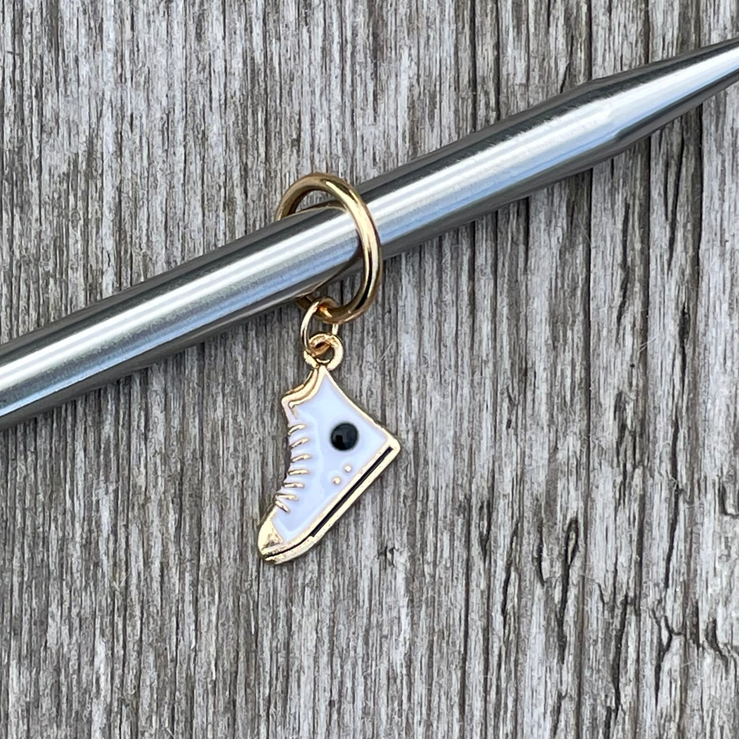 Southpaw Stitch Markers | Chucks
