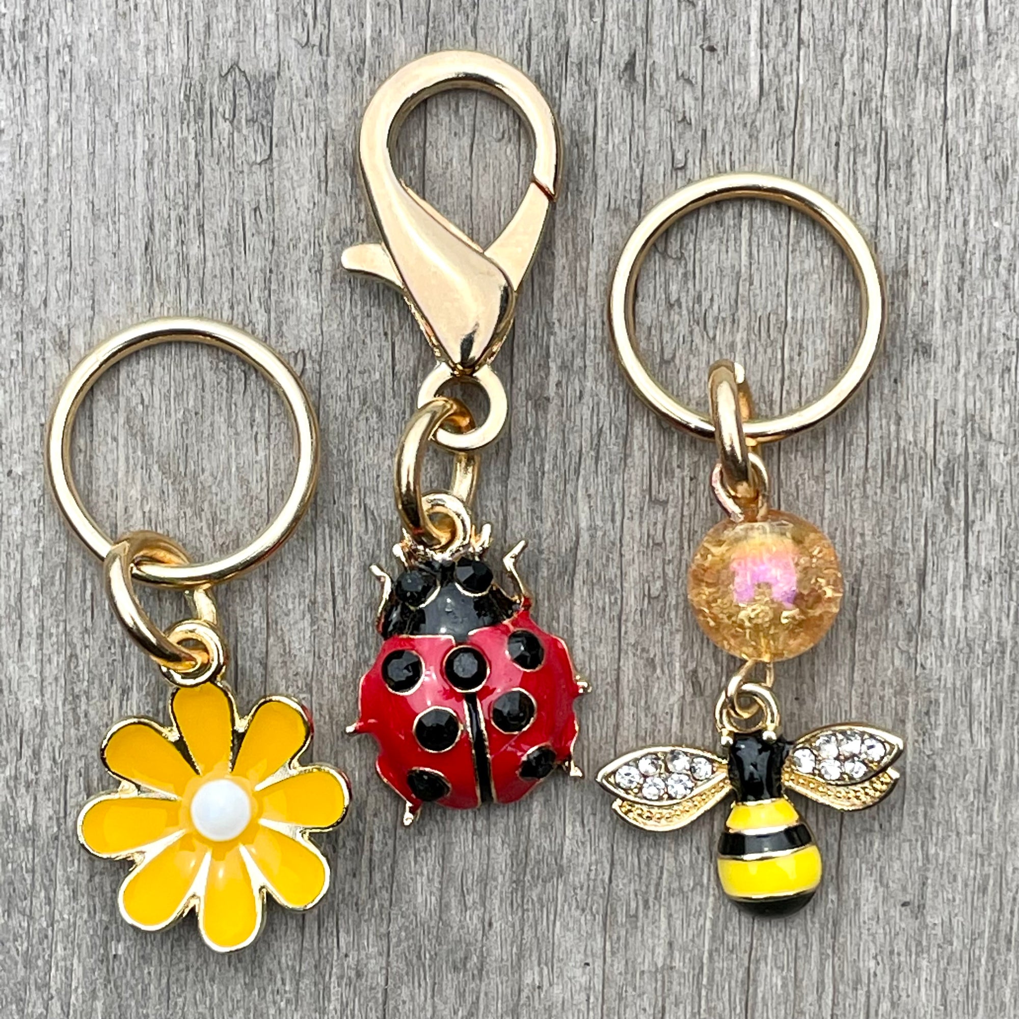 Southpaw Stitch Markers | Bees Bugs & Daisies