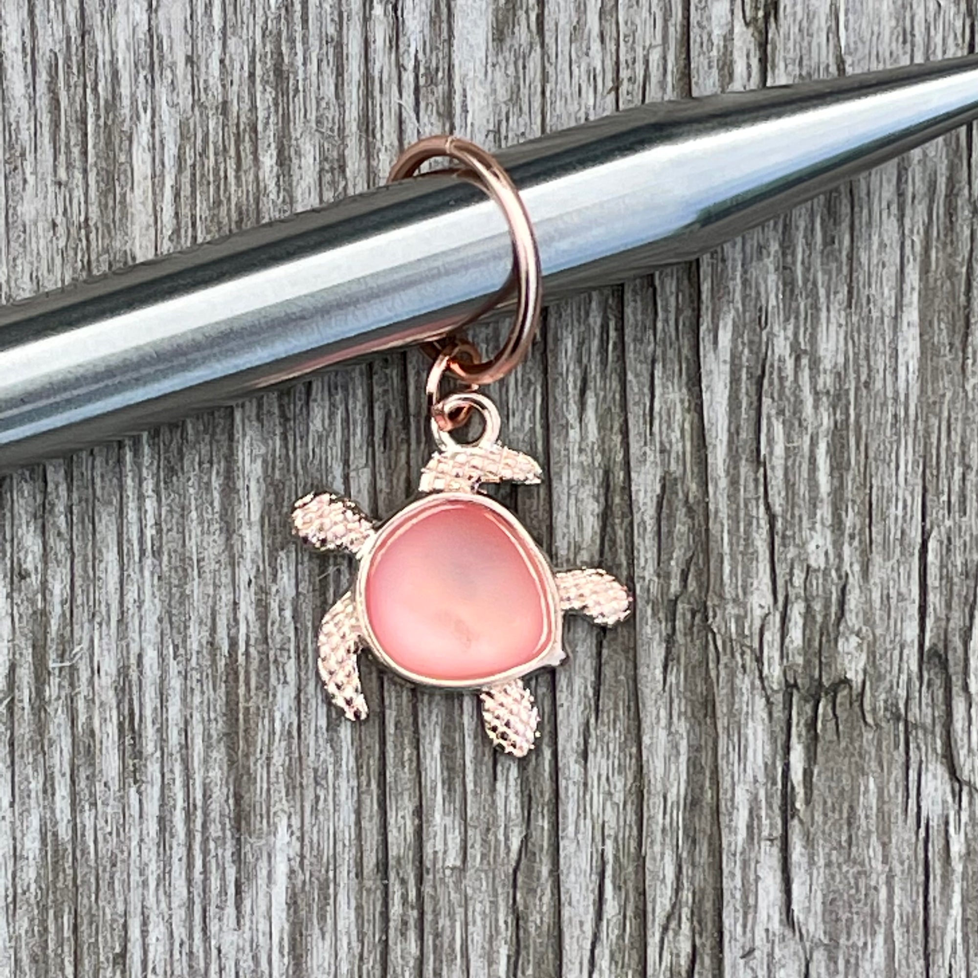 Southpaw Stitch Markers | Rose Gold Sea Turtle